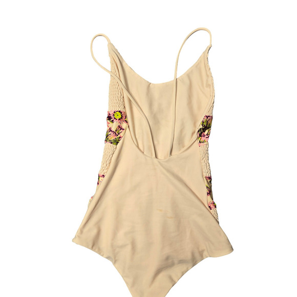 Tori Praver Smocked Floral One-Piece Swimsuit Size: Small - Picture 4 of 7